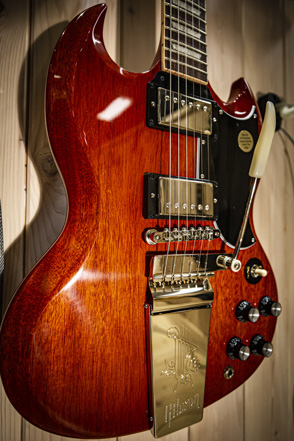 Gibson SG Maestro